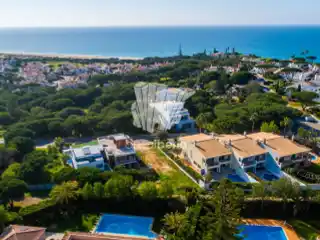 Build a New Home in the Heart of the Golden Triangle