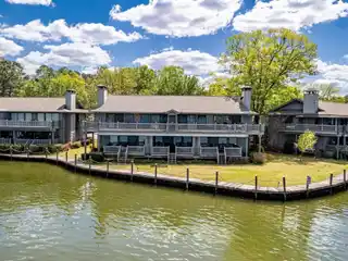 Completely Remodeled Farr Shores Condo