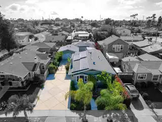 2 Homes / Investment / Multigenerational Living / Live in One Rent the 2nd