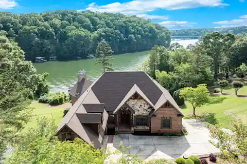 Exceptional Estate on Lake Lanier