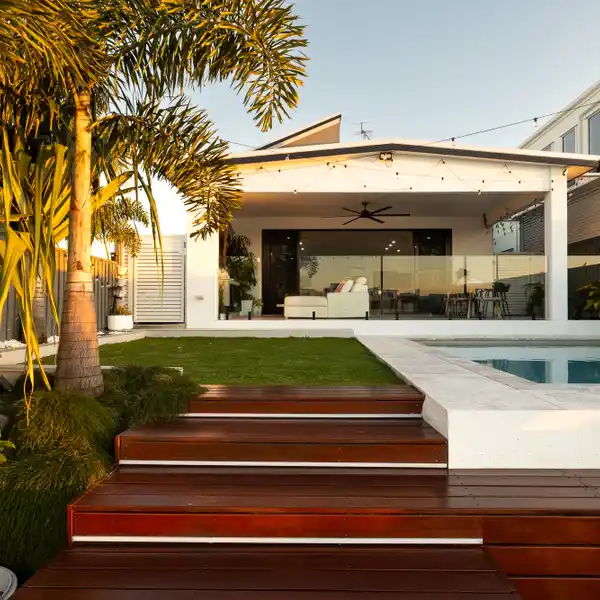 THE ULTIMATE IN COASTAL SOPHISTICATION