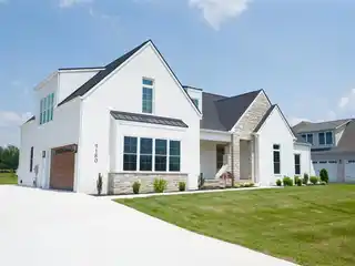 Refined Living in a Sought-after Location