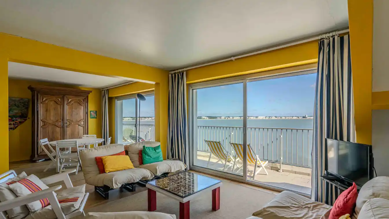 Unique Apartment in the Sought-after Penchateau District