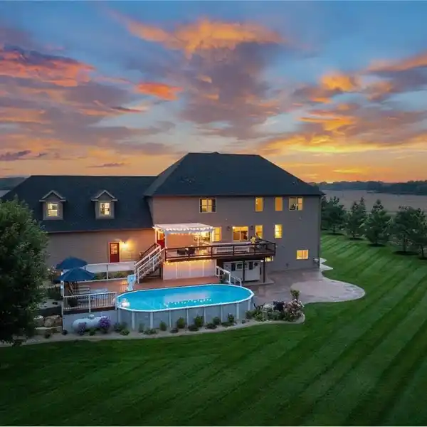 FIVE-ACRE EXECUTIVE ESTATE WITH ENDLESS POSSIBILITIES