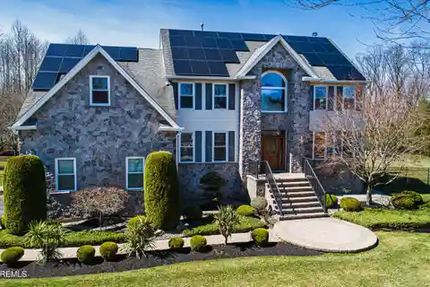 Upscale Amenities with Everyday Practicality