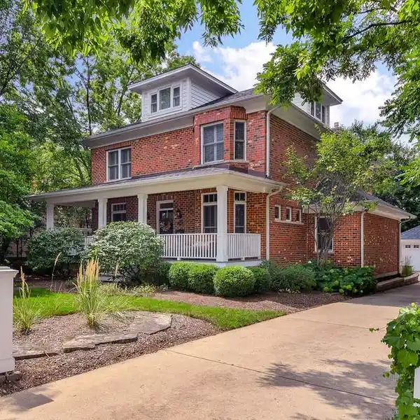 REFINED RESIDENCE IN A SOUGHT-AFTER NEIGHBORHOOD
