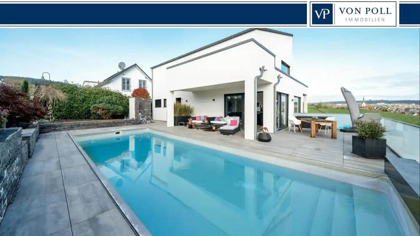 High-end Villa from 2015 with Stylish Aesthetics and Technical Finesse