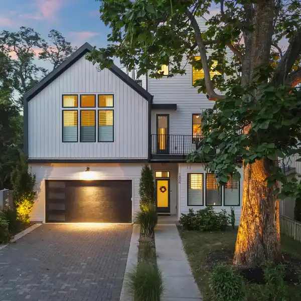 STYLISH HOME WITH EV CHARGER AND SECURITY
