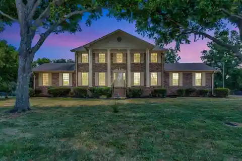 Spacious Custom Home in Brandywine Farms