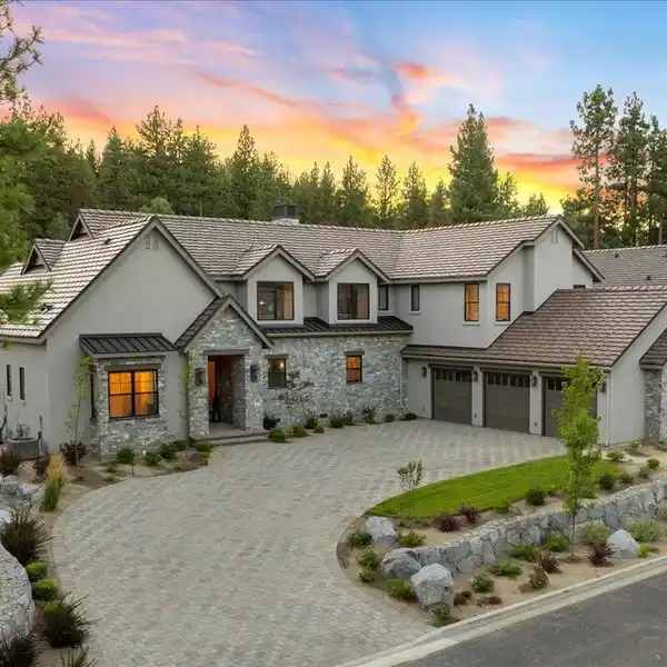 BUILD TO SUIT IN APRèS AT MONTREUX