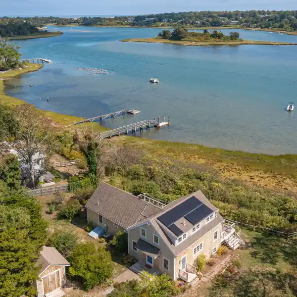 CAPTIVATING CUSTOM WATERFRONT HOME