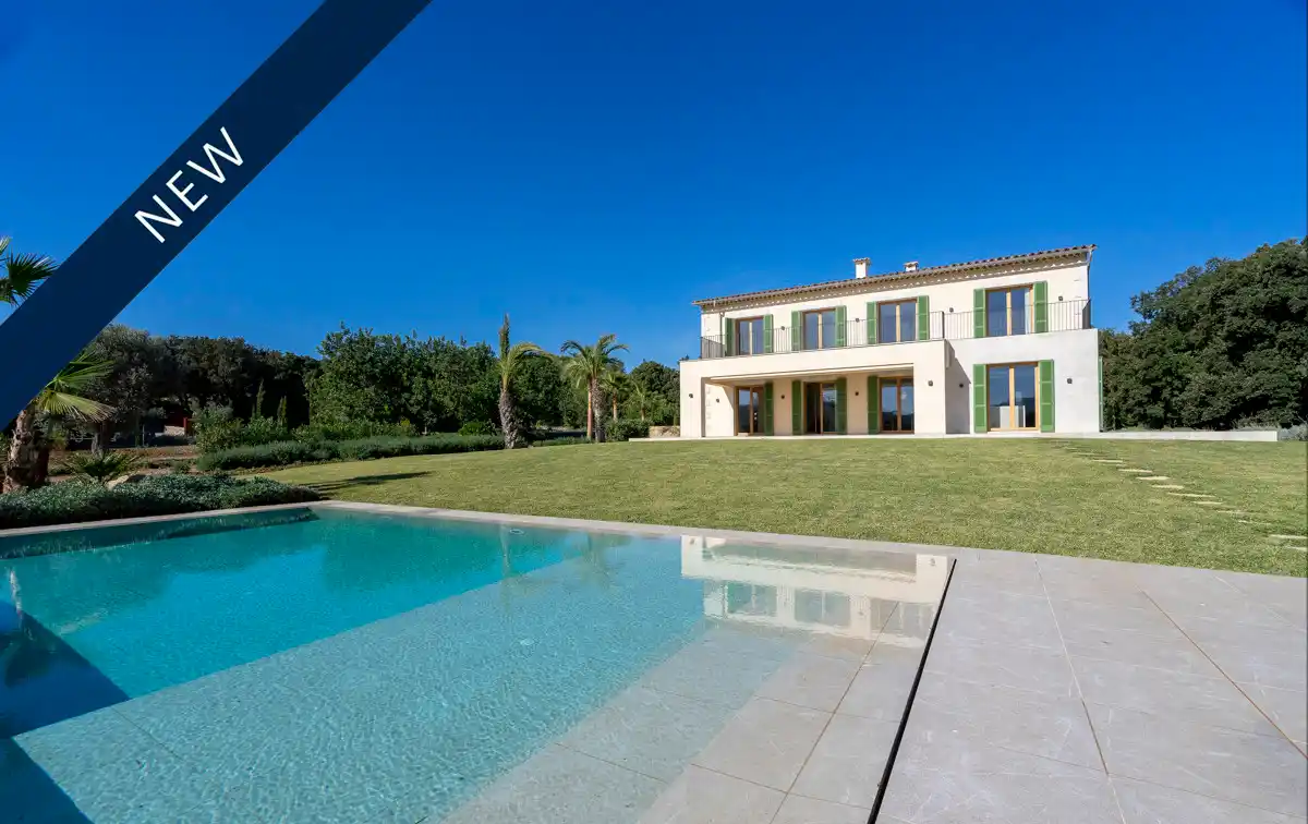 Luxe Finca on a Stunning Plot Near a Historic Town