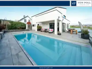 High-End Villa from 2015 with Stylish Aesthetics and Technical Finesse
