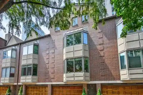 Sophisticated Townhome in Beekman Place