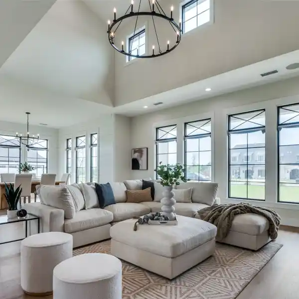 LUXURY AND PRIVACY IN AZALEA HOLLOW