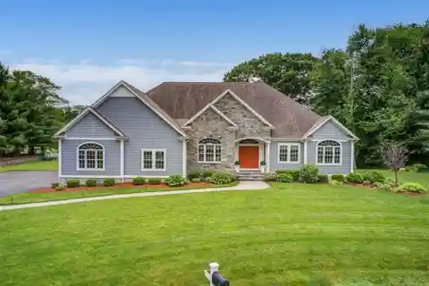 Spacious Young Ranch Home on a Desirable Cul-de-sac