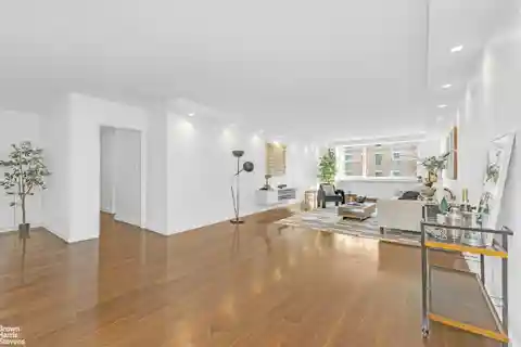 Elegant Renovated 4-Bedroom with Grand Layout