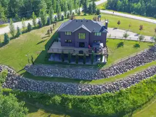 Exquisite Residence on 3.4 Acres