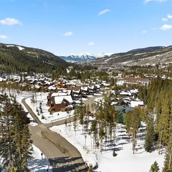 EXPANSIVE TWENTY ACRE LAND PARCEL IN KEYSTONE