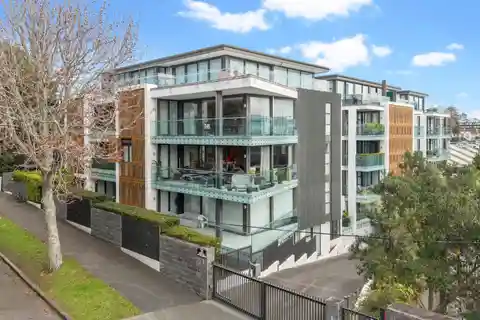 Elegant Parnell Living with Stunning Entertaining Deck