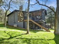 INCREDIBLE HOME ON TABLE ROCK LAKE