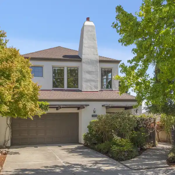 METICULOUSLY MAINTAINED HOME IN IDEAL LOCATION