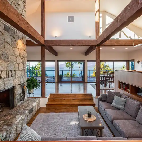 WEST COAST MODERN WITH STUNNING OCEAN VIEWS