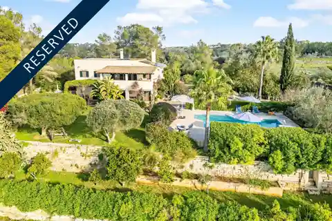 Excellent Property for Lovers of Comfort and Privacy Near Santa Margalida