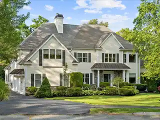 9 Park Grove Lane