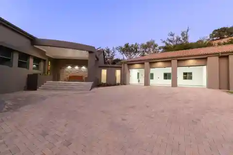 Newly Refurbished Home in Prime Position