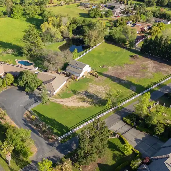 ONE-OF-A-KIND PROPERTY IN PRIME LOCATION