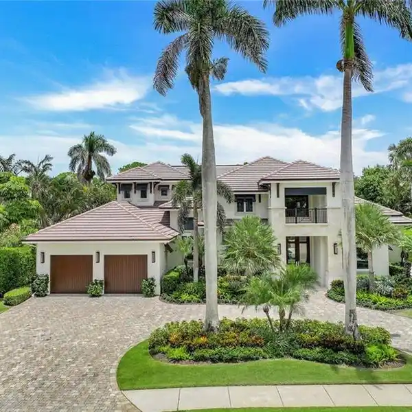 LUXURIOUS PARK SHORE LIVING AWAITS YOU