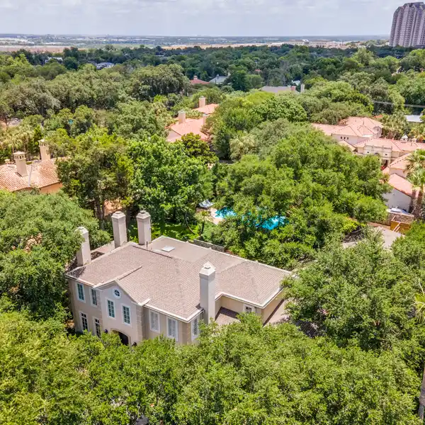 A TRANQUIL RETREAT ON A PRIVATE ESTATE LOT