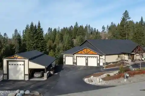 Custom Home on 1.89 Peaceful Acres