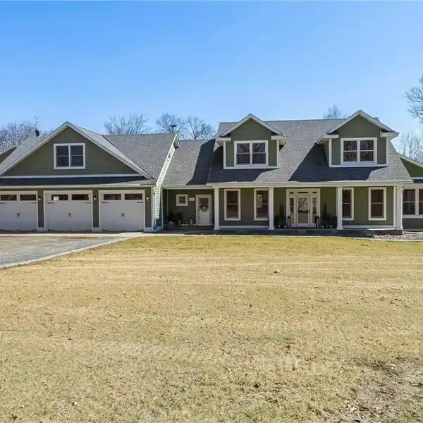 AMAZING HOME ON 5.35 ACRES