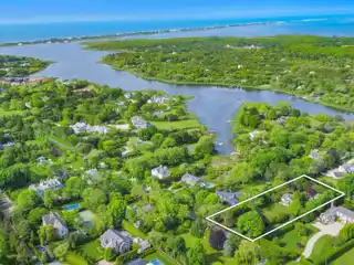 Wonderful Stylish Five Bedroom in Village Estate Area