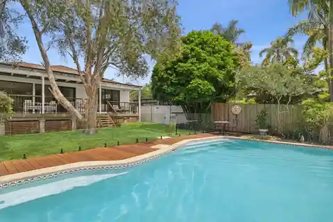 Coastal Family Haven with Sunlit Entertainer’s Deck