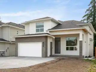 Modern Elegance on Quiet and Private Street