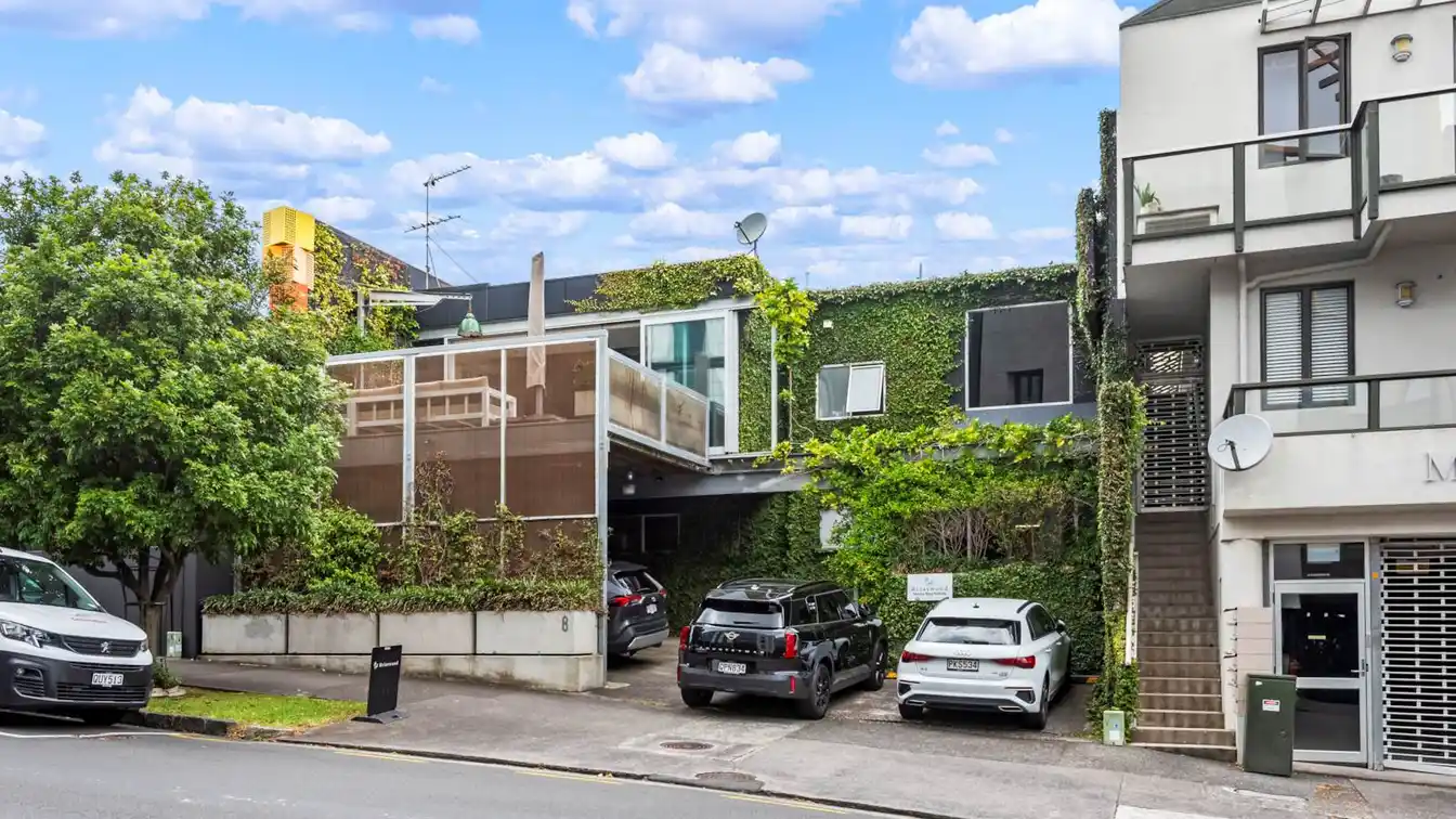 Unparalleled Sophistication in the Heart of Crummer Heights