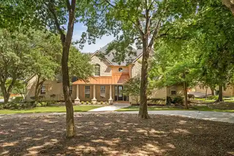 Custom Lakefront Estate on an Exclusive Cul-de-sac