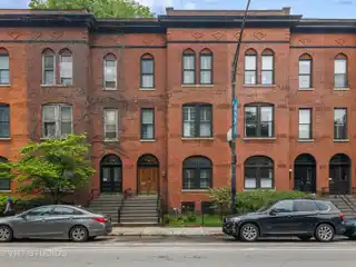 Historic Lincoln Park Rowhome with Timeless Character