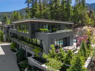 Masterfully Crafted Ski-in/ski-out Residence