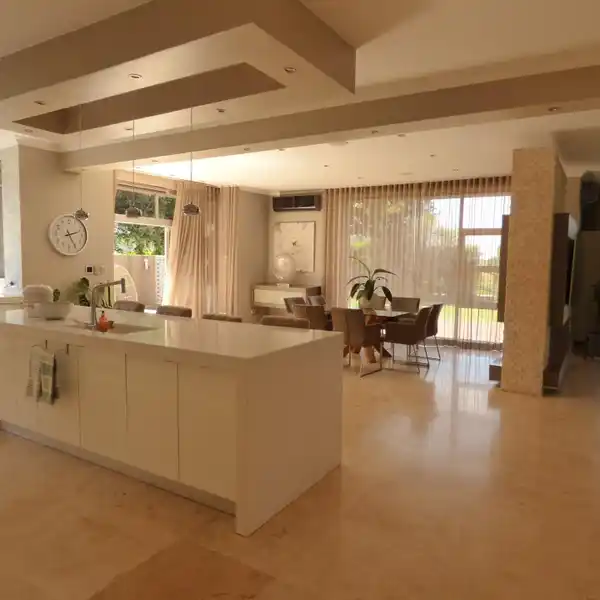 OPULENT DOUBLE-STOREY HOME IN EXCLUSIVE AREA