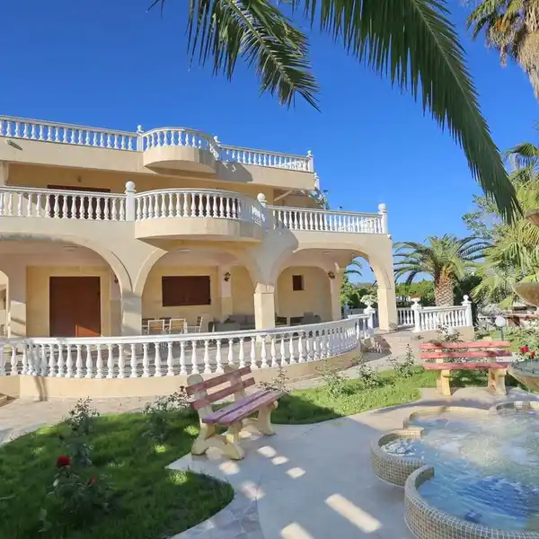 UNIQUE VILLA IN CHALKIDIKI