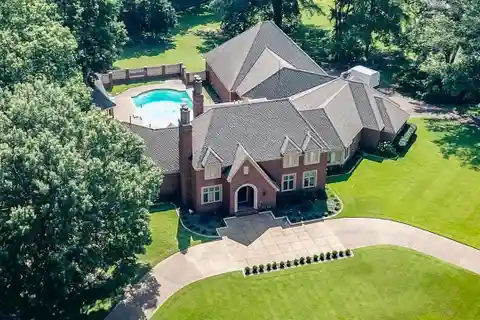 Spacious Home on over an Acre in the Highlands