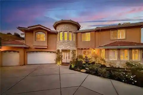 One-Of-A-Kind Property in Exclusive Lynn Oaks Estates
