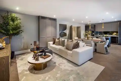 Stylish Light-Filled Apartment