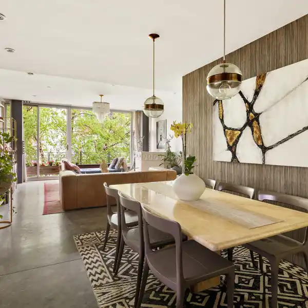 BOUTIQUE CONDO LIVING IN CARROLL GARDENS