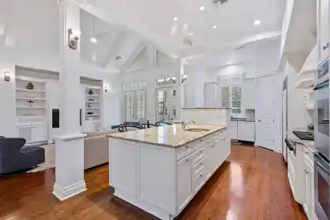 Grand Family Retreat in the Heart of Naples