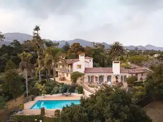 Resort-Like Classic Mediterranean Estate